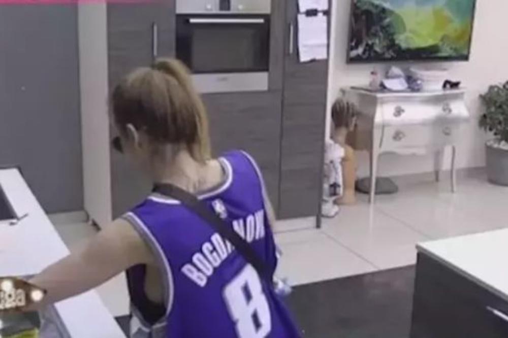 CRNA KIJO, ŠTA TI JE TO ISPALO? Nismo znali da si tako MASIVNA! Slobo, razmisli ti još jednom dobro o svemu! (VIDEO)