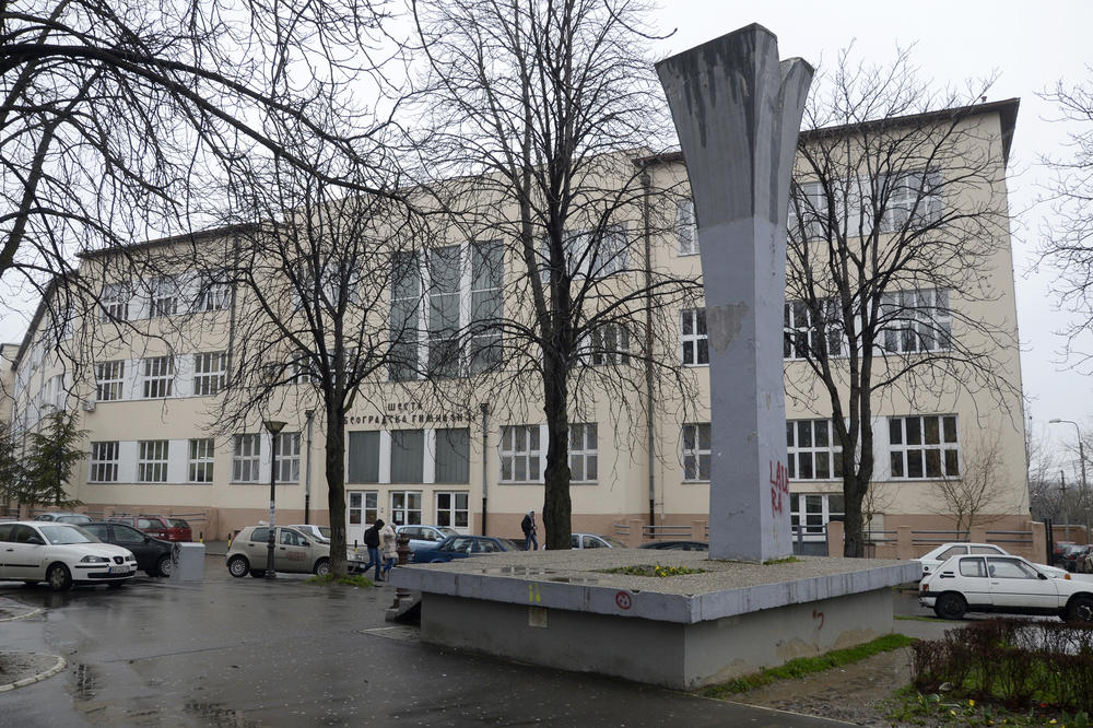 DILER IZ ŠESTE BEOGRADSKE GIMNAZIJE KRIO HEROIN U ŠKOLI: Bio je odličan ĐAK, kad mu je majka umrla PROMENIO SE