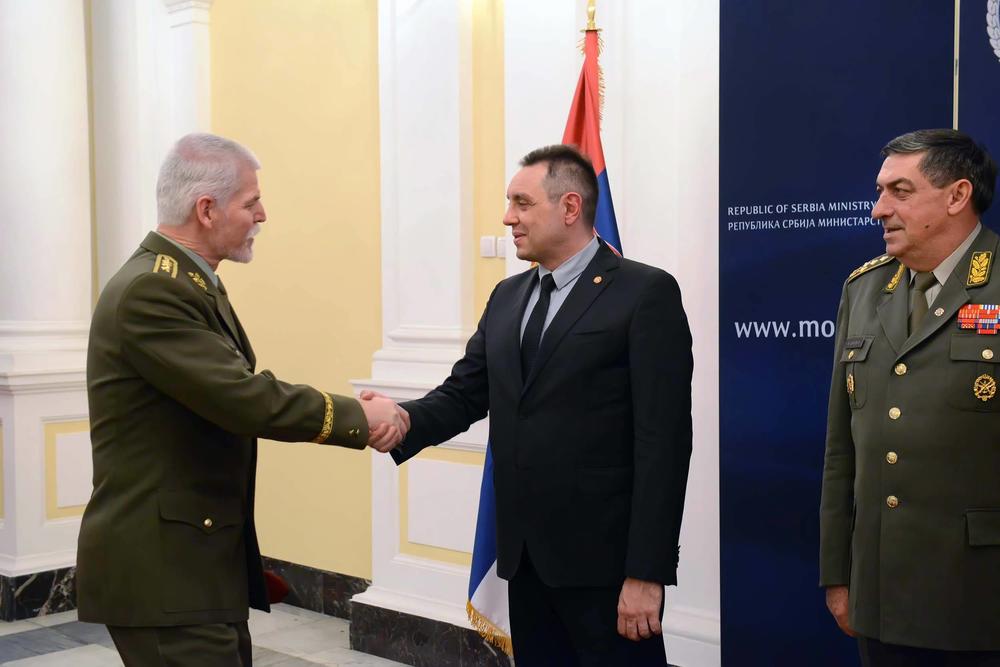 Ministar odbrane Srbije Aleksandar Vulin i predsedavajuci Vojnog komiteta NATO general Petr Pavel  