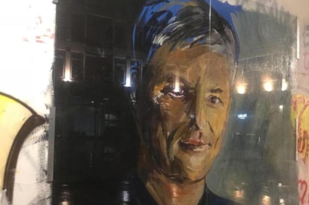 KOMUNISTI PREFARBALI MURAL ĐINĐIĆU?! Novi incident kod Filozofskog fakulteta! (FOTO)
