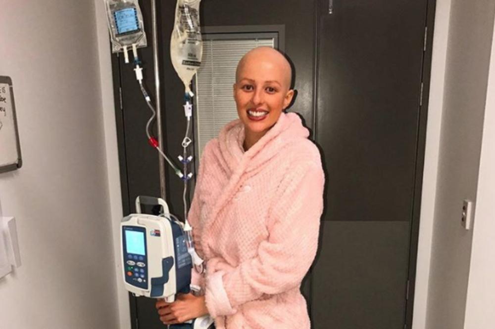 LEKARI SU JE UBEĐIVALI DA JOJ NIJE NIŠTA I DA UMIŠLJA: Tri meseca kasnije utvrdila je od čega boluje i zbog ovoga dokumentuje svoju borbu (FOTO)