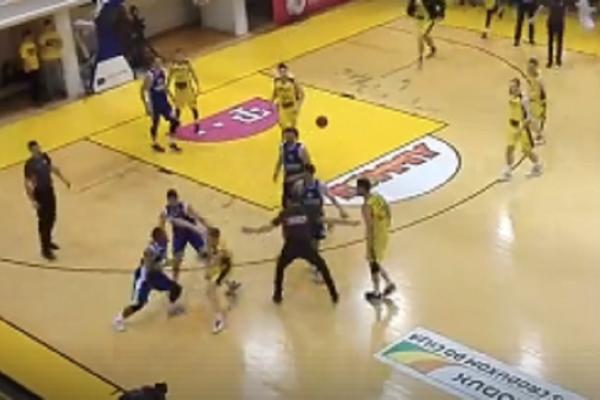 NOKAUT! Masovna tuča igrača Zadra i Splita, sudija isključio 14 osoba! (VIDEO)