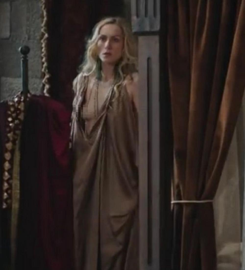 Glumica se obnažila za potrebe serije  