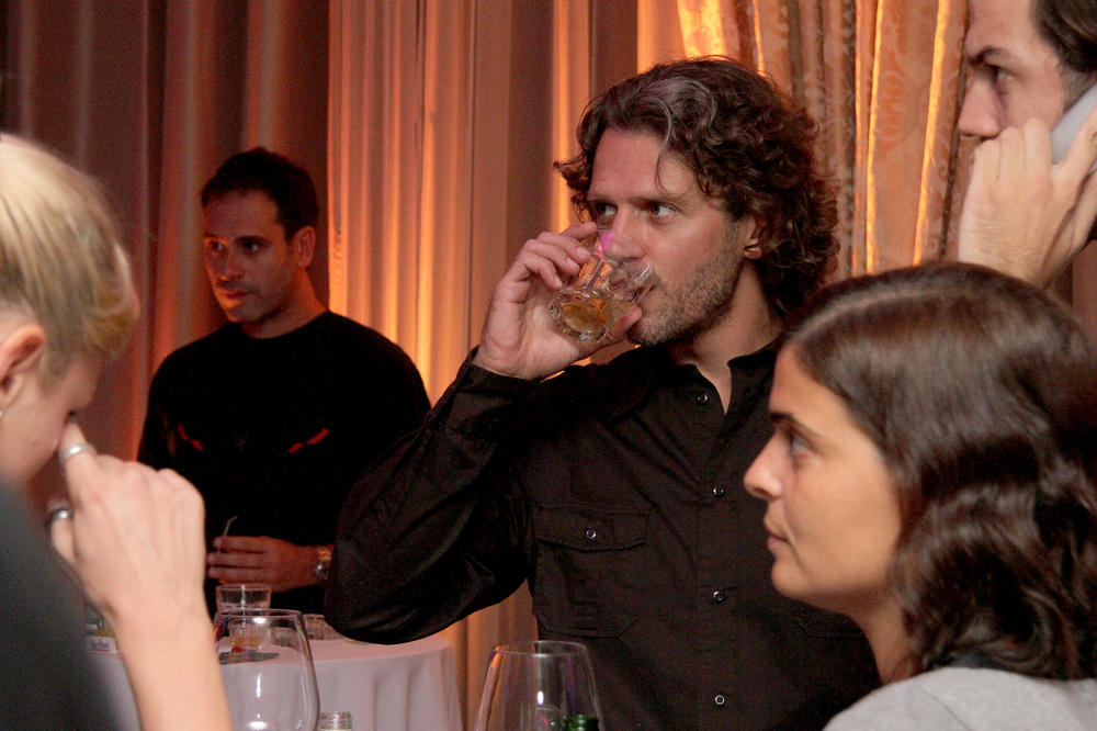 O neobičnom VENČANJU Dragana Mićanovića i Ane Sofrenović godinama su svi pričali, ali njihov RAZVOD bio je još luđi! (FOTO)