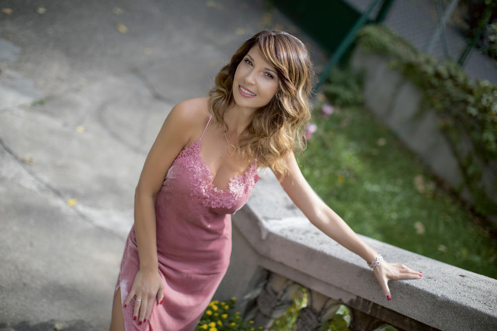 Zar je to najgore što vam se u životu dogodilo? Užasna reakcija Sanje Marinković na priču POKOJNE Esme Redžepove! (FOTO)