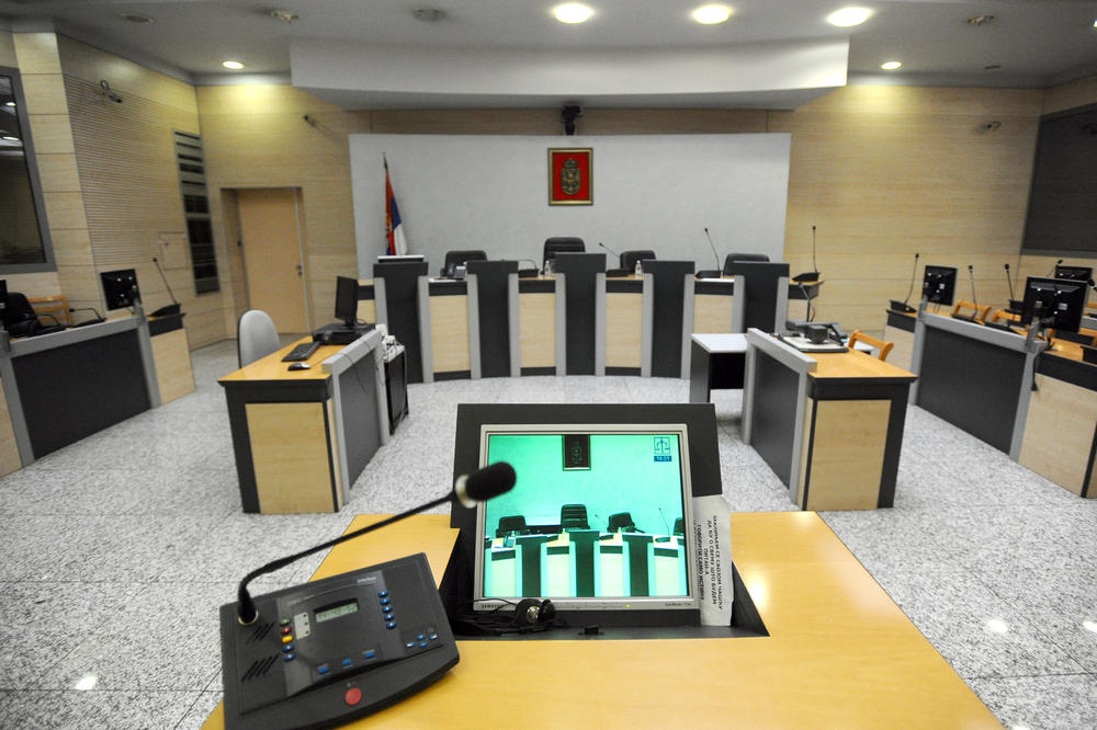 SRBI OD OVE KAZNE BEŽE KO ĐAVO OD KRSTA: Radije bi da PLATE KAZNU nego da urade ovu stvar!