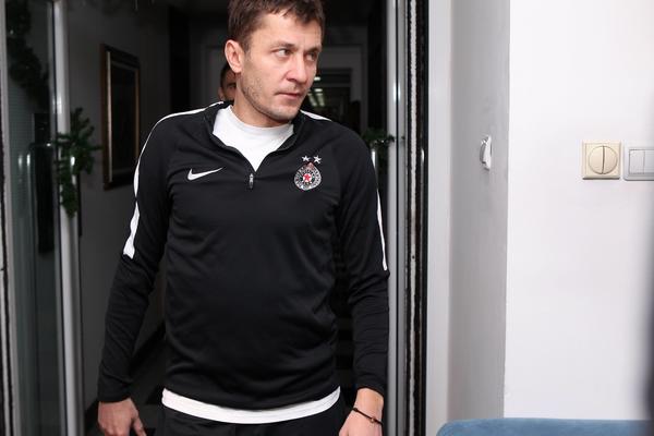 ZVANIČNO! Saša Ilić potpisao na dve godine! (FOTO)