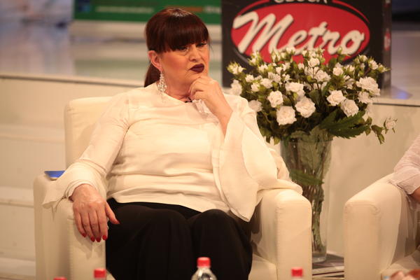 PROGOVORILA O RASKIDU: Nada Macura je još uvek u kontaktu sa bivšim, a OVO MU JE PORUČILA!