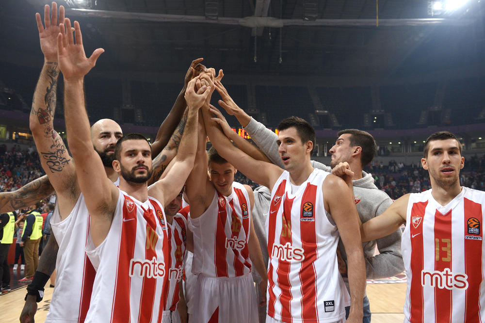 VELIKI UDARAC ZA CRVENO-BELE! Zvezda u ogromnom problemu pred meč sezone! (FOTO)