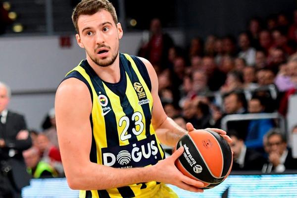 PUCALO SE, GINULO, TO JE BILO MOJE DETINJSTVO: Gudurić pričao Amerikancima o NATO bombardovanju i Indijanapolisu!