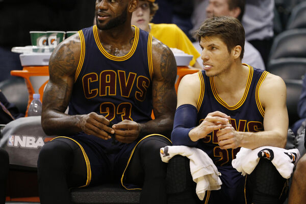 NOVA TRAGEDIJA! Preminuo brat košarkaša Klivlenda! (FOTO)