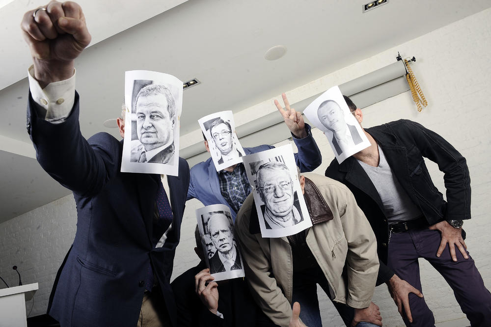 PIŠAM PO SIROTINJI, NEPRIJATELJI RAZNI STRANI, IZDAJNICI DOMAĆI! Beogradski sindikat izbacio novu BRUTALNU PESMU (VIDEO)