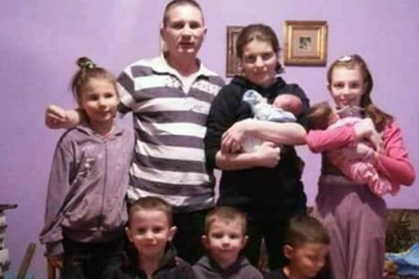 HEROJU S KOŠARA POLICIJA UPALA U KUĆU ZBOG NAVODNE DROGE! Novica živi u nemaštini sa sedmoro dece: Borio sam se za ovu zemlju, a evo kako mi vraća (FOTO)