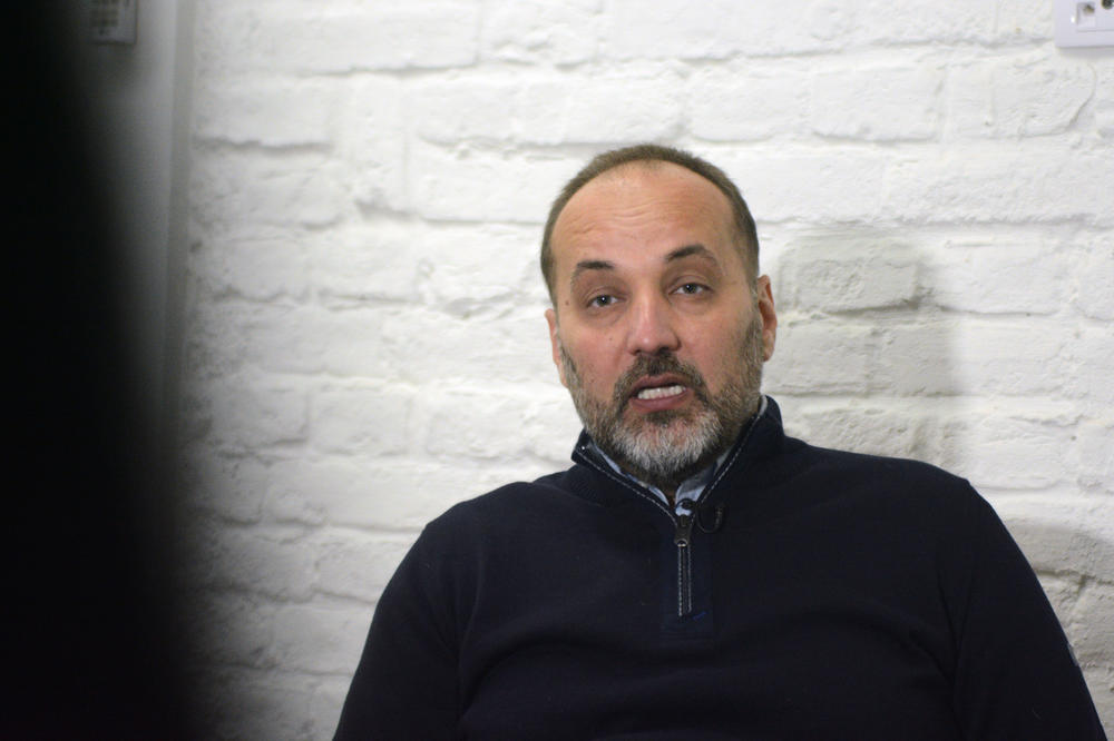 SAŠA JANKOVIĆ: Vučiću i Vulinu se mora reći: Dalje ruke od dece i mladih!