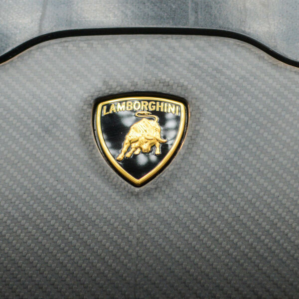 SPREMA SE OPOZIV HILJADE LAMBORGHINI HURACAN AUTOMOBILA: Razlog povlačenja - mali plastični poklopac