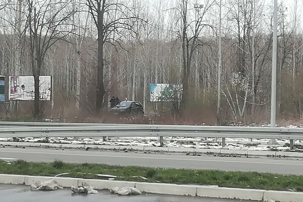 POLICIJA OPKOLILA KOVILOVO: Tenzija ne jenjava, bilo dojava o bombi! (FOTO)