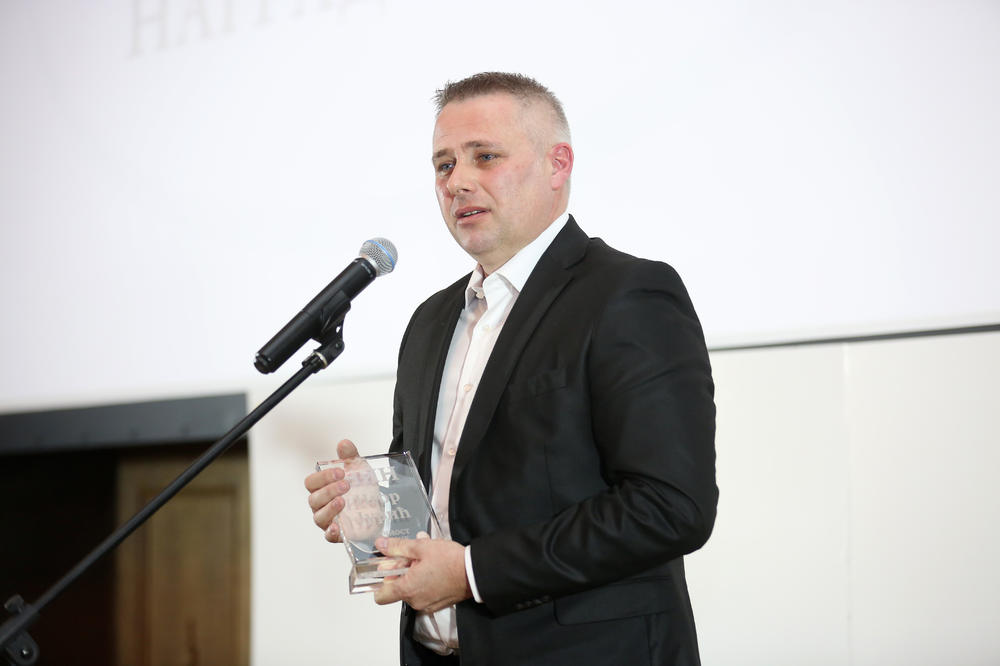 ODBEGLI PEDOFIL PRETI ČLANOVIMA FONDACIJE TIJANE JURIĆ: Zaigrao si se, g***o udbaško, ali nećeš još dugo!