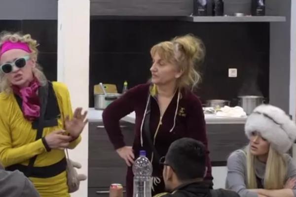 ALO, NEMOJ TI BRE MOJOJ MAJCI! Teodora nasrnula na Bebi Dol zbog Gordane, a onda je nastao HAOS! (VIDEO)