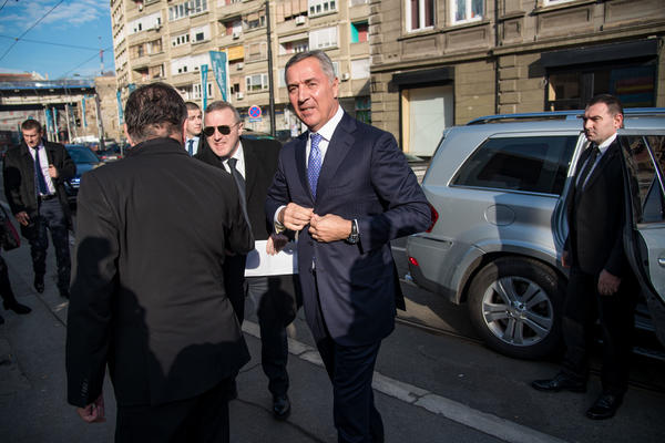 Milo Đukanović predao potpise za kandidaturu na izborima! (VIDEO)