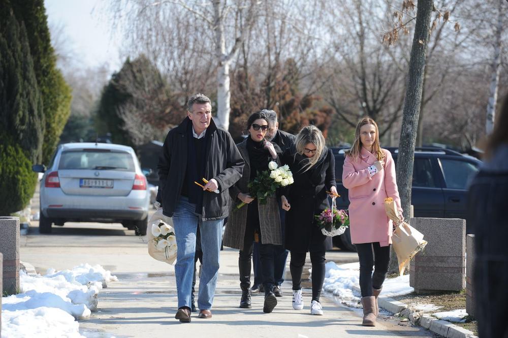 Porodica se okupila na pomenu 