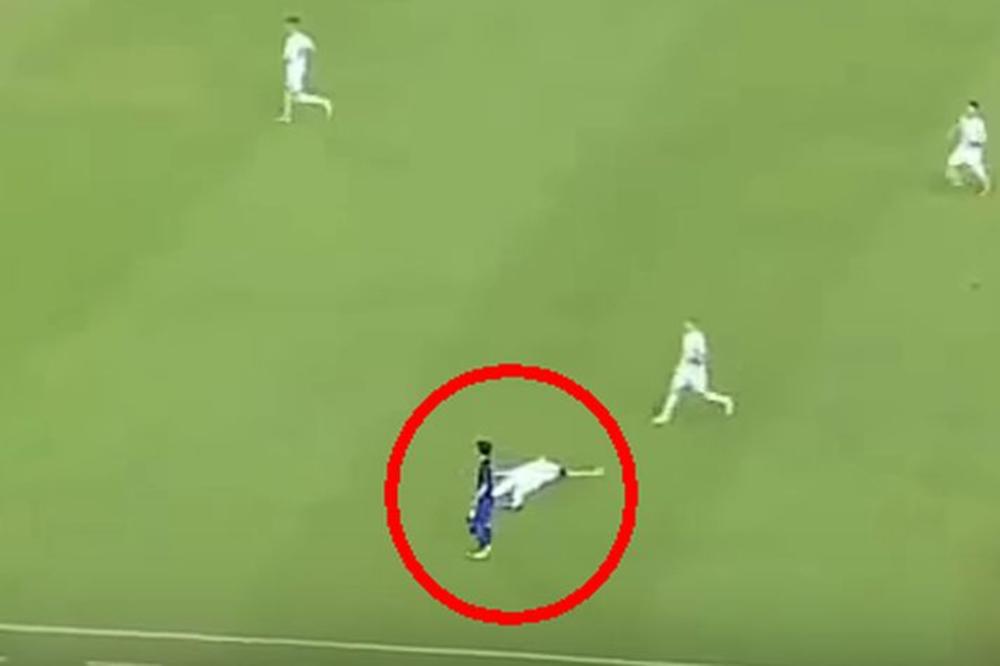 PANIKA! Bivši igrač Liverpula se srušio kao pokošen na terenu! (VIDEO)