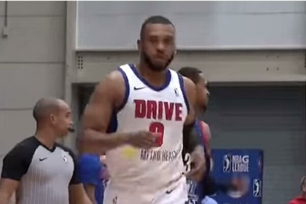 TUGA DO NEBA: Preminuo američki košarkaš koji je doživeo srčani udar na terenu