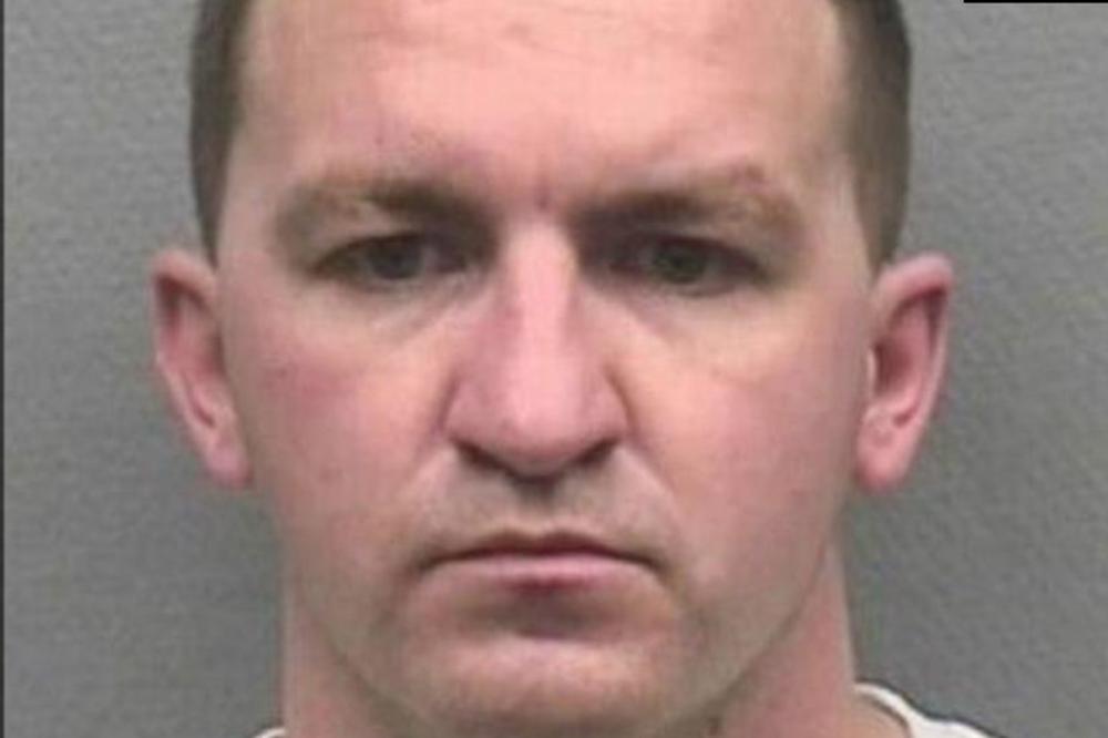 OTAC MONSTRUM: Podvodio ćerku (4) pedofilima, za dva sata s njom tražio 1.000 DOLARA