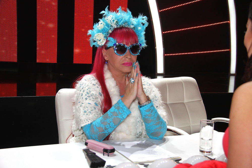 MOŽETE LI DA JE ZAMISLITE BEZ ROZE KOSE? Ovakvu Zoricu Brunclik sigurno nikad niste videli, a bila je FATALNA!