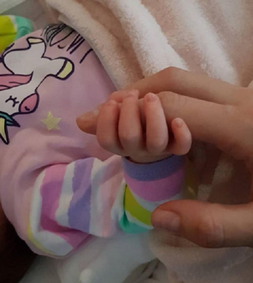 Mia i Bojan uživaju u roditeljstvu  