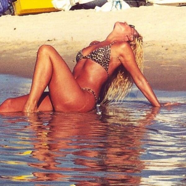 U NJU JE ZALJUBLJENO POLA ZEMLJE, A ŠUŠKALO SE DA ONA LUDO VOLI OVOG DASU: Plavuša je samo jednom pričala o njemu