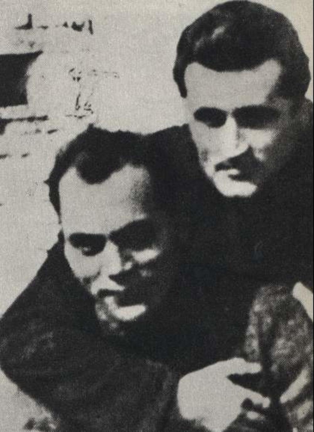 Zagrljeni su otišli u smrt  