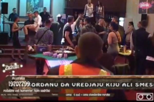 OVO JE HIMNA PAROVA I ZADRUGE, A NIKO NE ZNA ŠTA ZAPRAVO PEVA: Otkrivamo šta se krije iza velikog hita! (VIDEO)