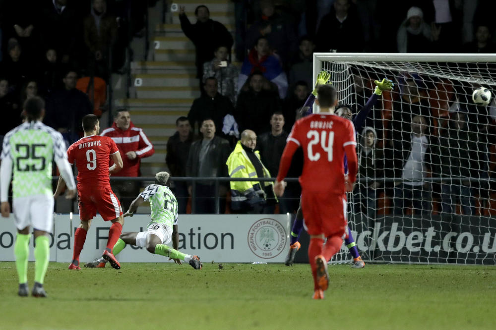 Detalj kod drugog gola Srbije koji je svima promakao! Da li je iko primetio reakciju Baneta Ivanovića?! (VIDEO)