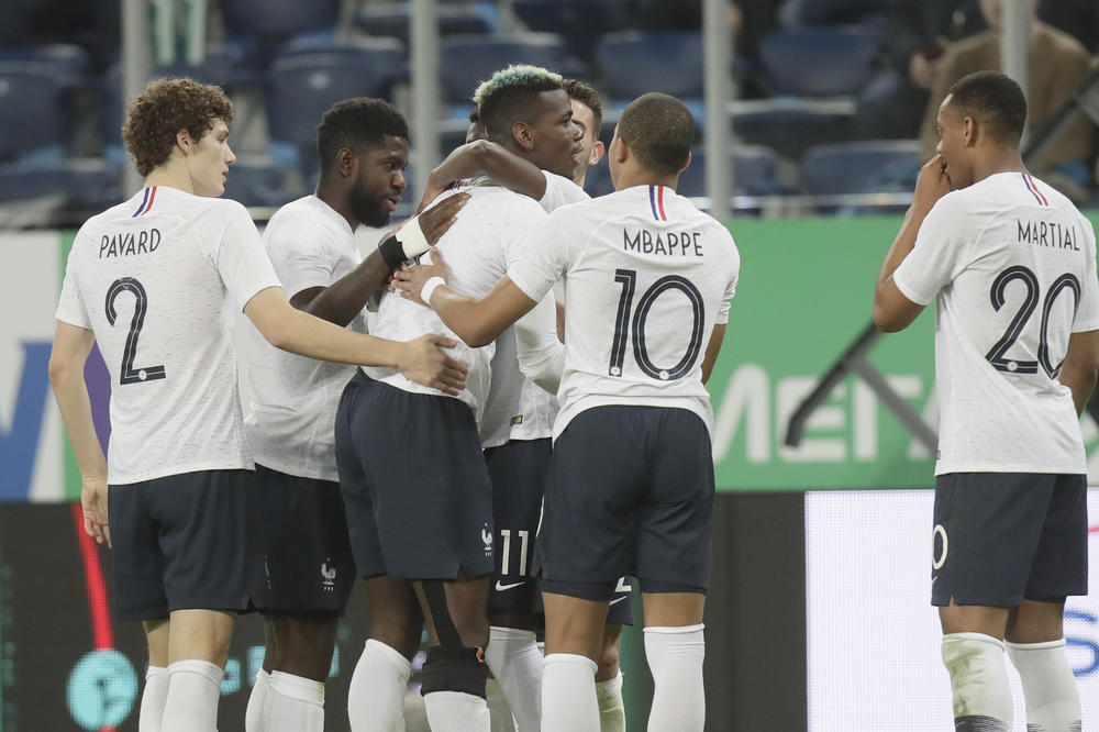 UEFA TRAŽI OD FIFA ISTRAGU PROTIV RUSIJE: Čuli su se majmunski krici kad god bi tamnoputi Francuzi dodirnuli loptu!