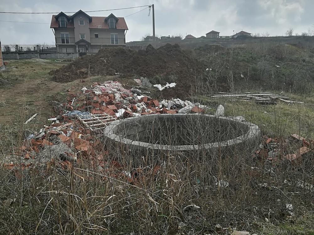 Fontana koja se gradi u Aninom i Rastinom dvorištu  