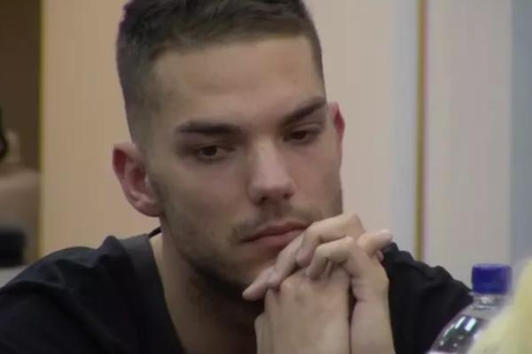 AUU! ANĐELO POSTAJE TATA?! Gotovi REZULTATI testa za TRUDNOĆU, Nataša IZBEZUMLJENA, svi su u ŠOKU! (VIDEO)