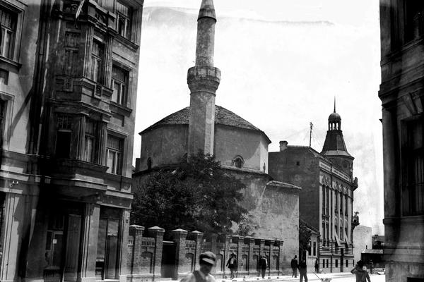 Prohujalo Jevremovom: U susret manifestaciji Jevremova ulica susreta! (FOTO)