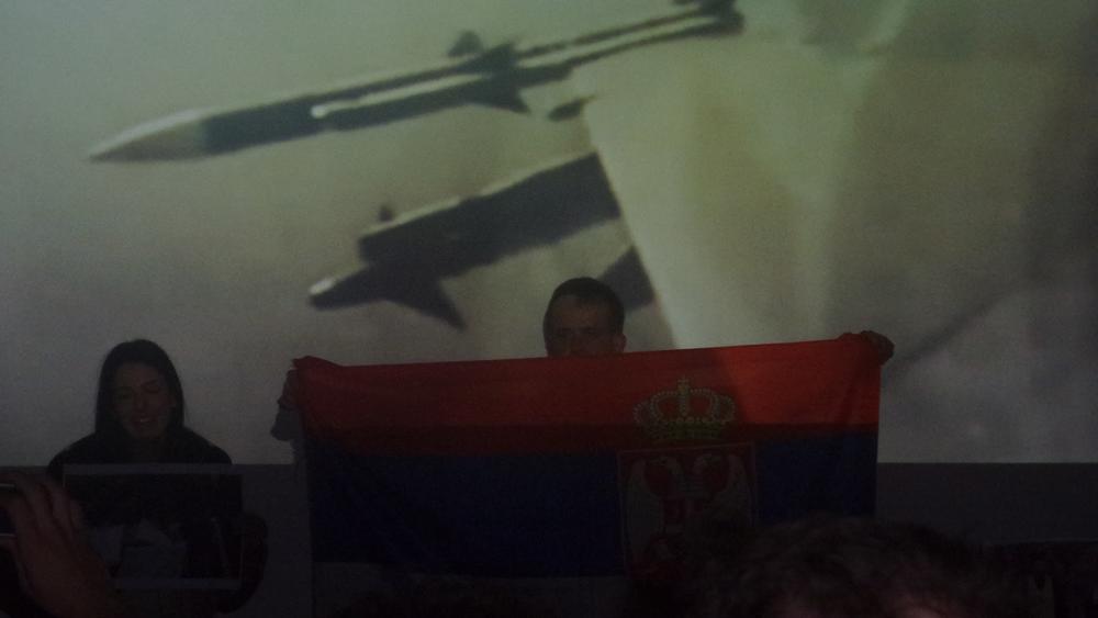 Zavetnici prekinuli projekciju  