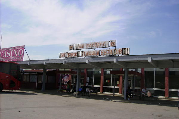 ALBANSKE PARTIJE POZIVAJU NA OKUPLJANJE: Traže Zajednicu albanskih opština na jugu Srbije