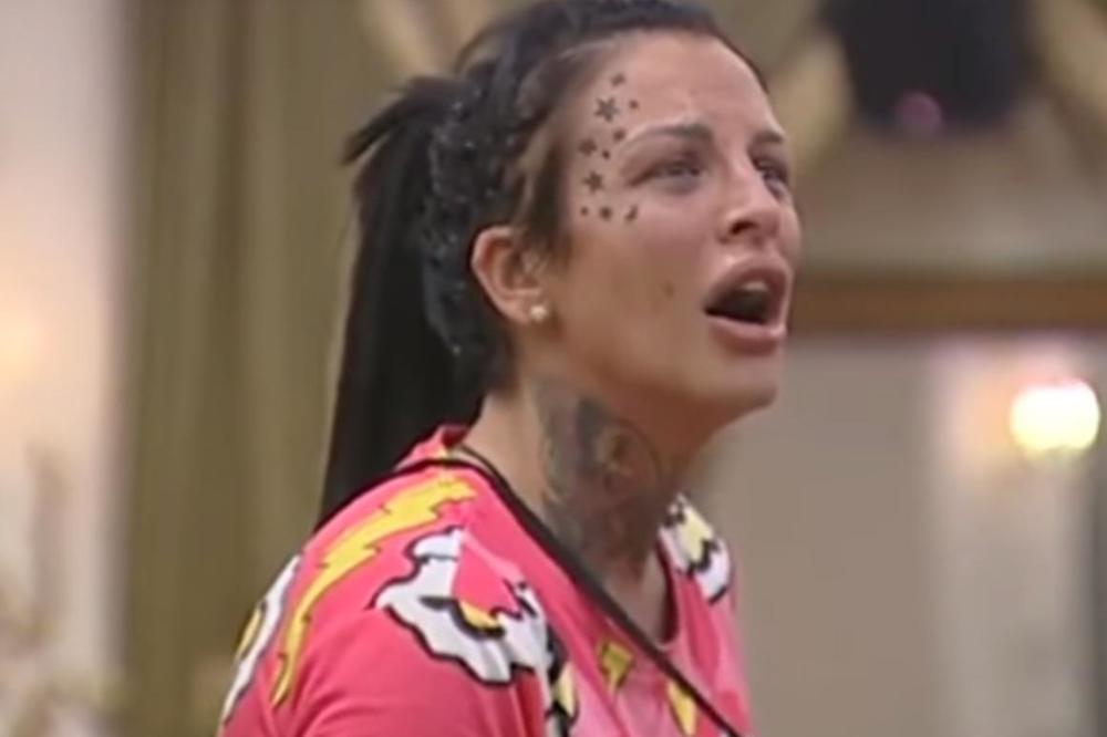 PANIKA U RIJALITIJU: Policija u Zadruzi zbog JELENE KRUNIĆ! Ne verujemo šta se dešava, ima li kraja ovom ludilu?!