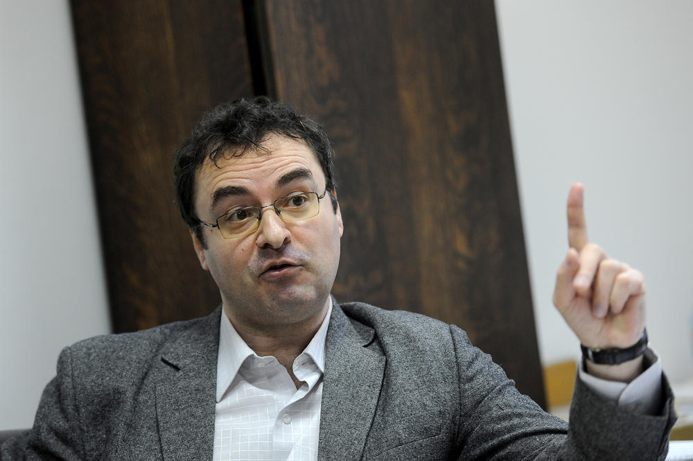 Sociolog, Jovo Bakić