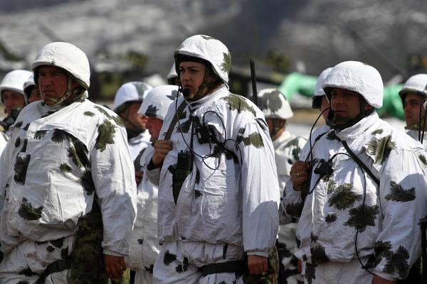 ZAŠTO JE SRPSKA VOJSKA MASKIRANA U KRAVE? Ovo pitanje osvojilo je Tviter, a odgovor je vrlo jednostavan (FOTO)