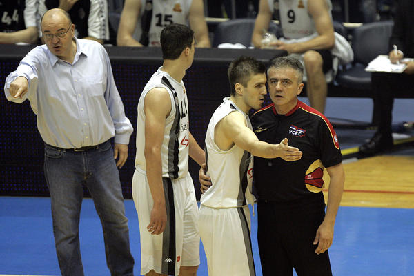 Partizan skinuo jedan ogroman kamen s leđa, ali još nema rešenja za dug prema Vujoševiću! Mora to da reši da bi registrovao Brajma!