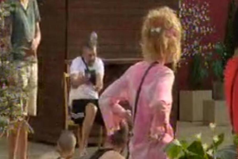 KLOŠARČIĆU JEDAN, POLOMIĆU TE! Horor u Zadruzi, do svih nasrnuo je BAŠ NA NJEGA!(FOTO)