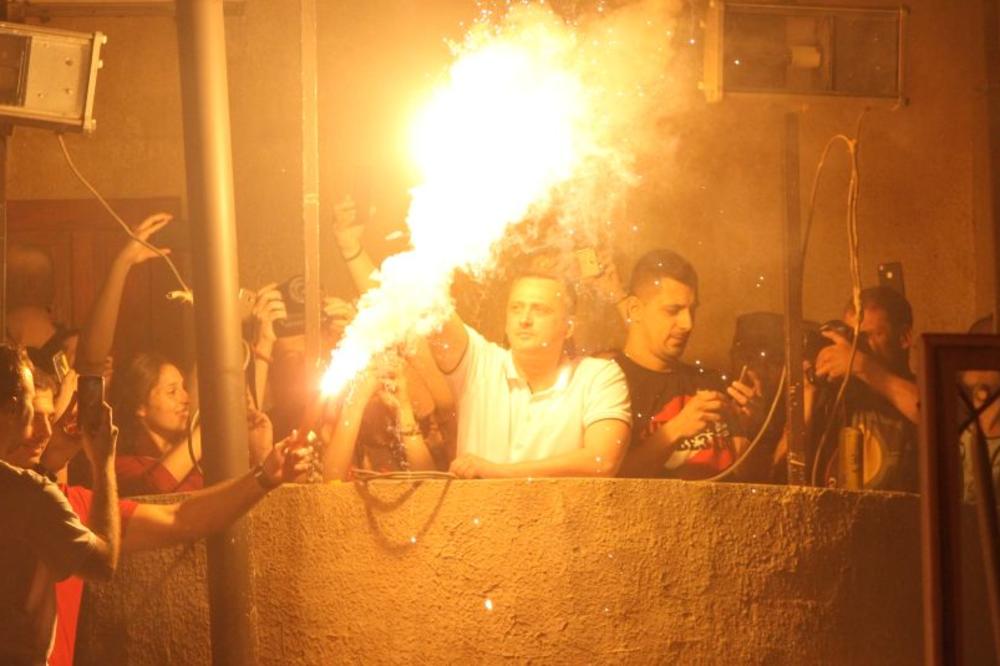 TO JE TO, ČEKA SE SAMO POTPIS! Radonjić ponovo na klupi! (FOTO)