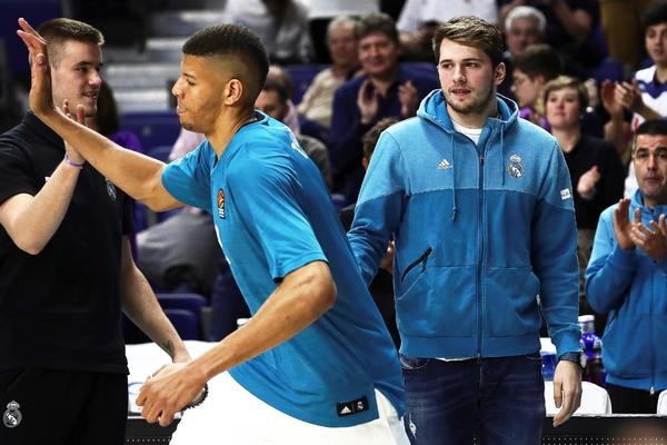 Sruši Zvezdu u poslednjoj sekundi, bude MVP kola, a uz to i njegova trojka bude najbolji potez - Luka Dončić! (FOTO) (VIDEO)