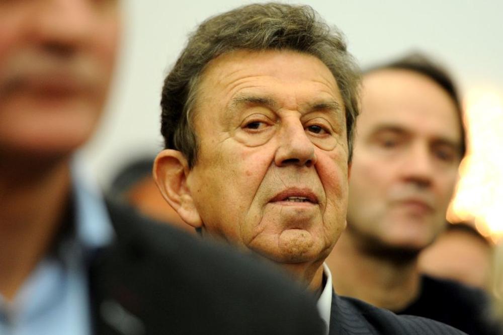 ZBOG SIROMAŠTVA NIJE IMAO ŠTA DA JEDE: Mirko Alvirović je umesto na prijemni na FDU  otišao da razbija beton, pa završio u polovnom fići