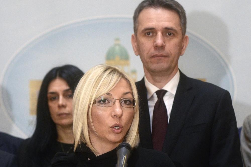 I NE, TO NIJE NOŽ U LEĐA RADULOVIĆU! Tatjana Macura se kandidovala za predsednicu DJB