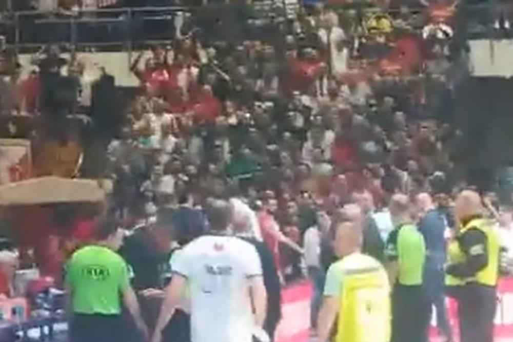 FRKA U PIONIRU! Skandalozan gest igrača Mornara razbesneo i Nešu Ilića! Zavarničilo ispred tunela! (VIDEO)