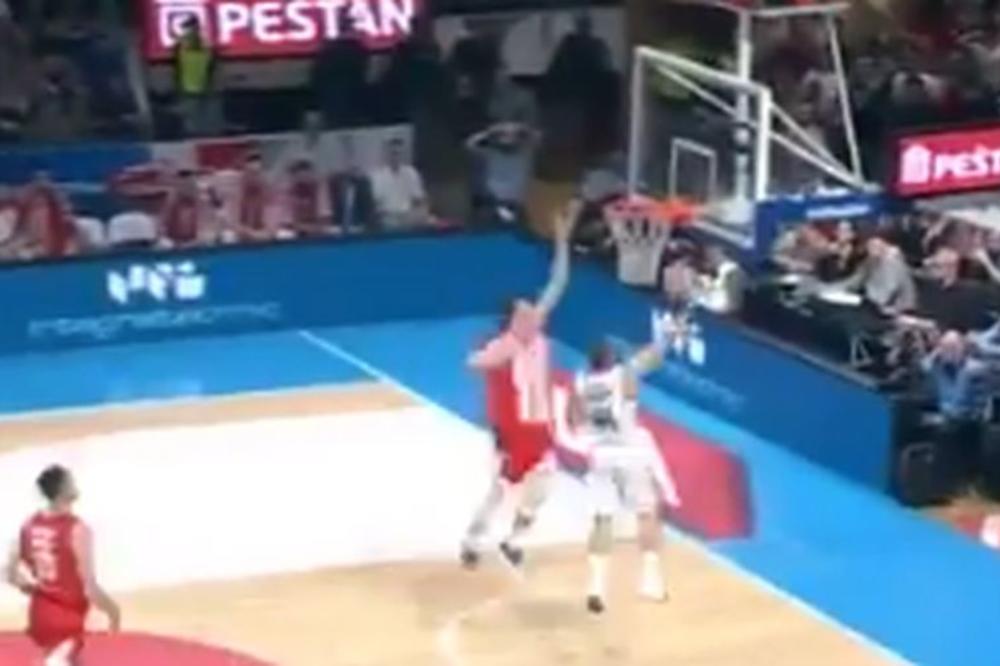 OGNJEN DOBRIĆ NAŠAO NOVI POSAO! Košarkaš Zvezde se zaposlio u fabrici slatkiša i deli bananice gostima iz Bara! (VIDEO)